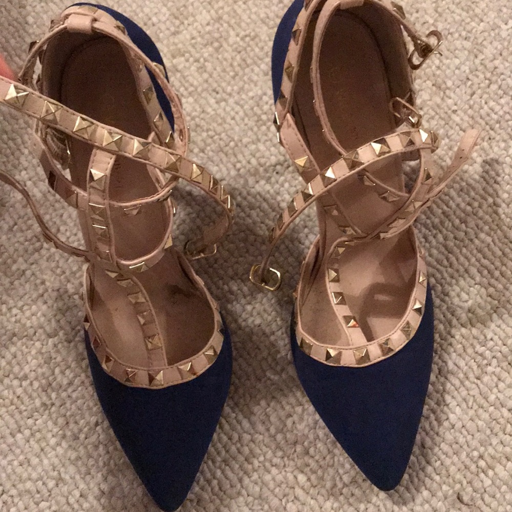 High heels-fits like a 9